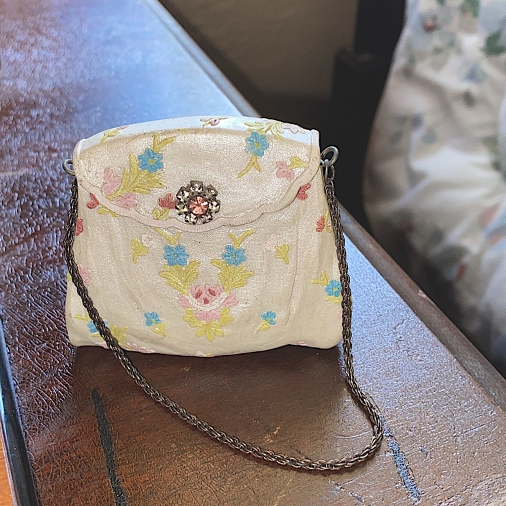 Resin Nostalgia Miniature Purse with Flower design Collectible.